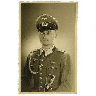 Wehrmacht Oberfeldwebel del 2 MG Btl en uniforme de gala con la espada. Espenlaub militaria